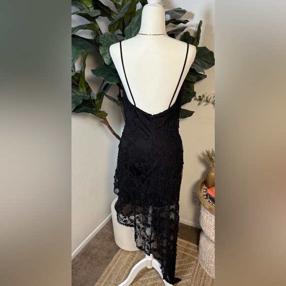 Nicole Bakti Black Lace Asymmetrical Dress - Size M - Picture 3 of 12